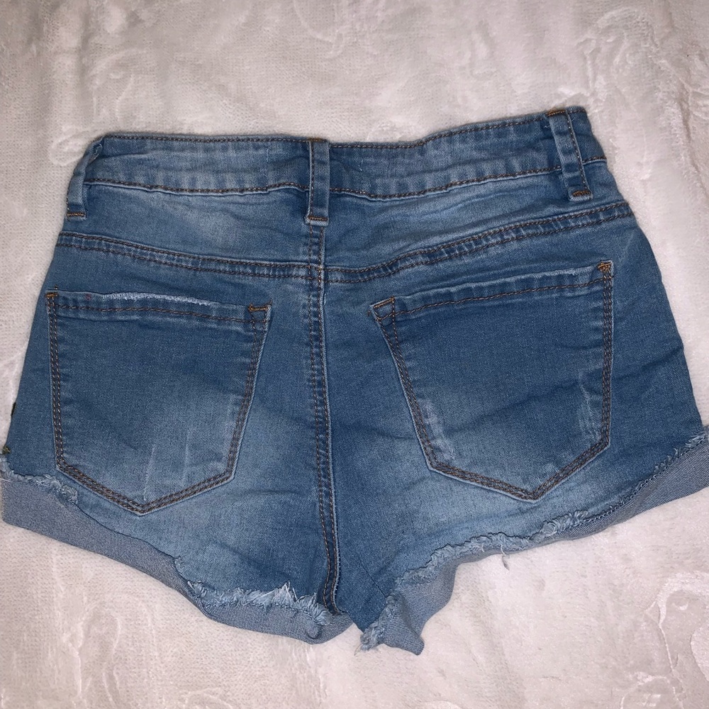 Jean Short shorts - Picture 2 of 3